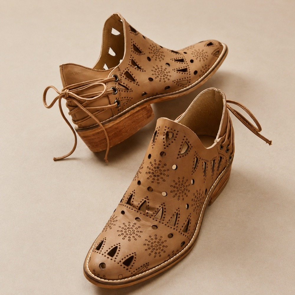 Musse & Cloud Anthropologie Tan Coolise Laser‎ Cut Ankle Booties Boho Size 7